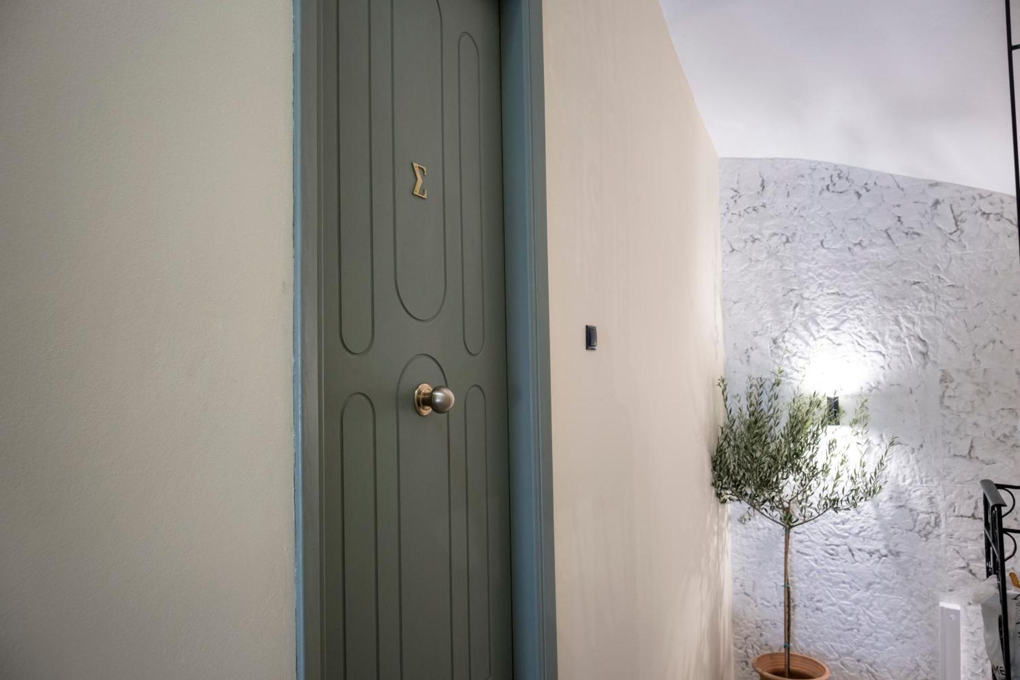 La Casa Nikolaou Sylivani Ermoupoli Bagian luar foto
