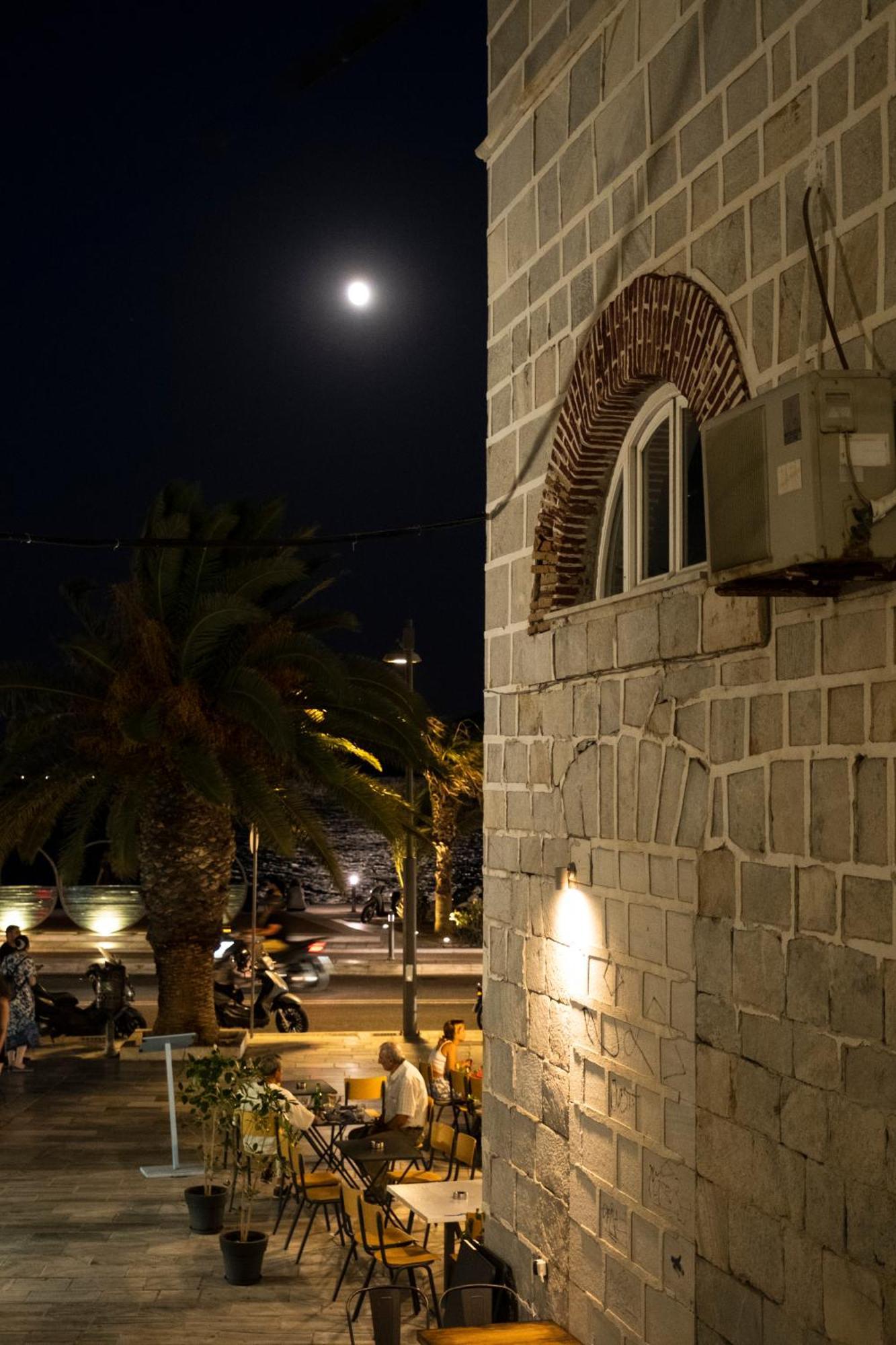 La Casa Nikolaou Sylivani Ermoupoli Bagian luar foto